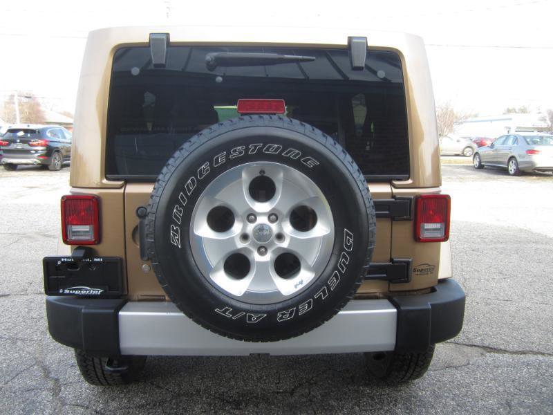 Used 2015 Jeep Wrangler Unlimited Sahara AWD/4WD image 7