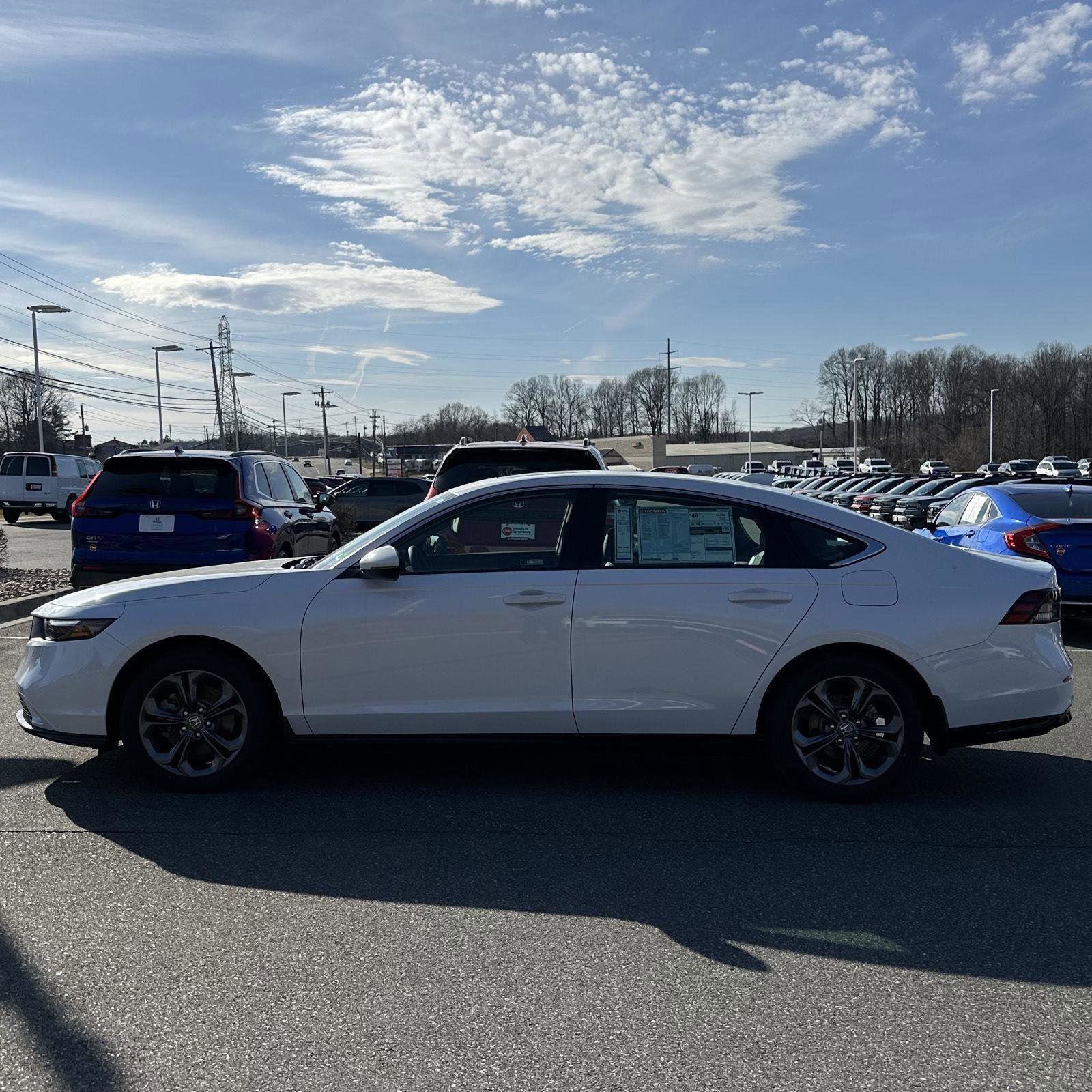 New 2025 Honda Accord EX-L image 2