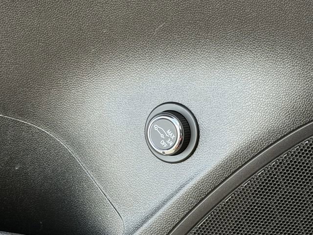 Used 2023 Buick Envision Essence FWD image 21