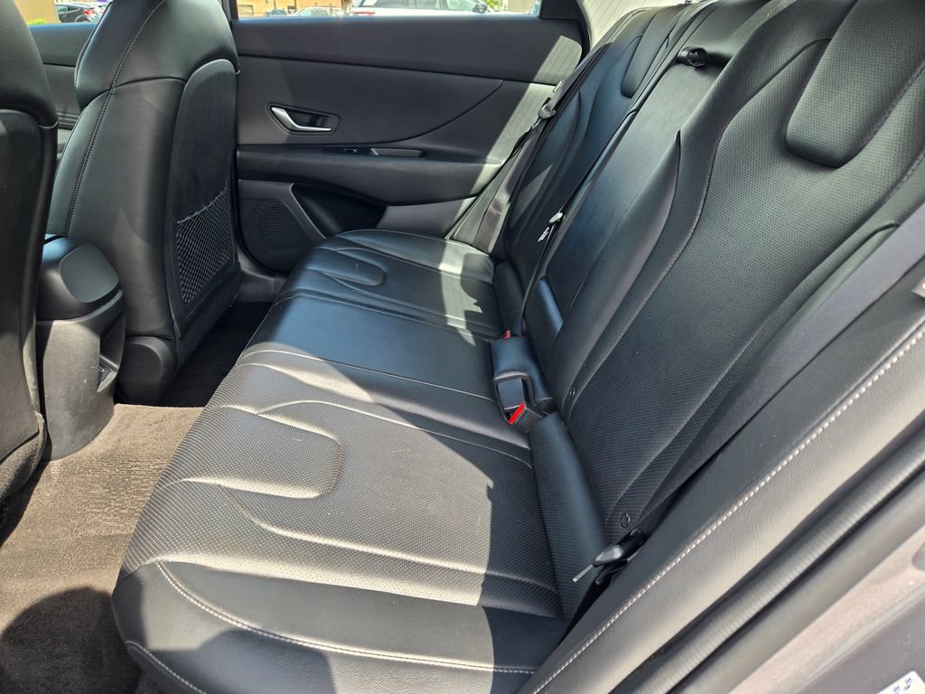 Certified 2024 Hyundai Elantra Limited FWD image 23