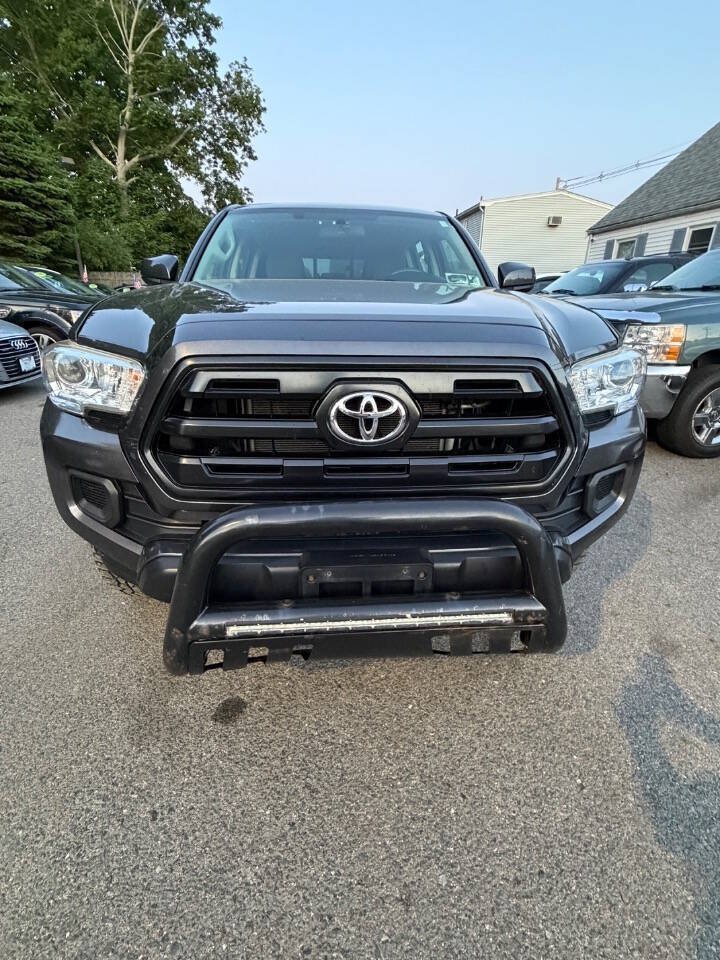 Used 2016 Toyota Tacoma SR AWD/4WD image 4