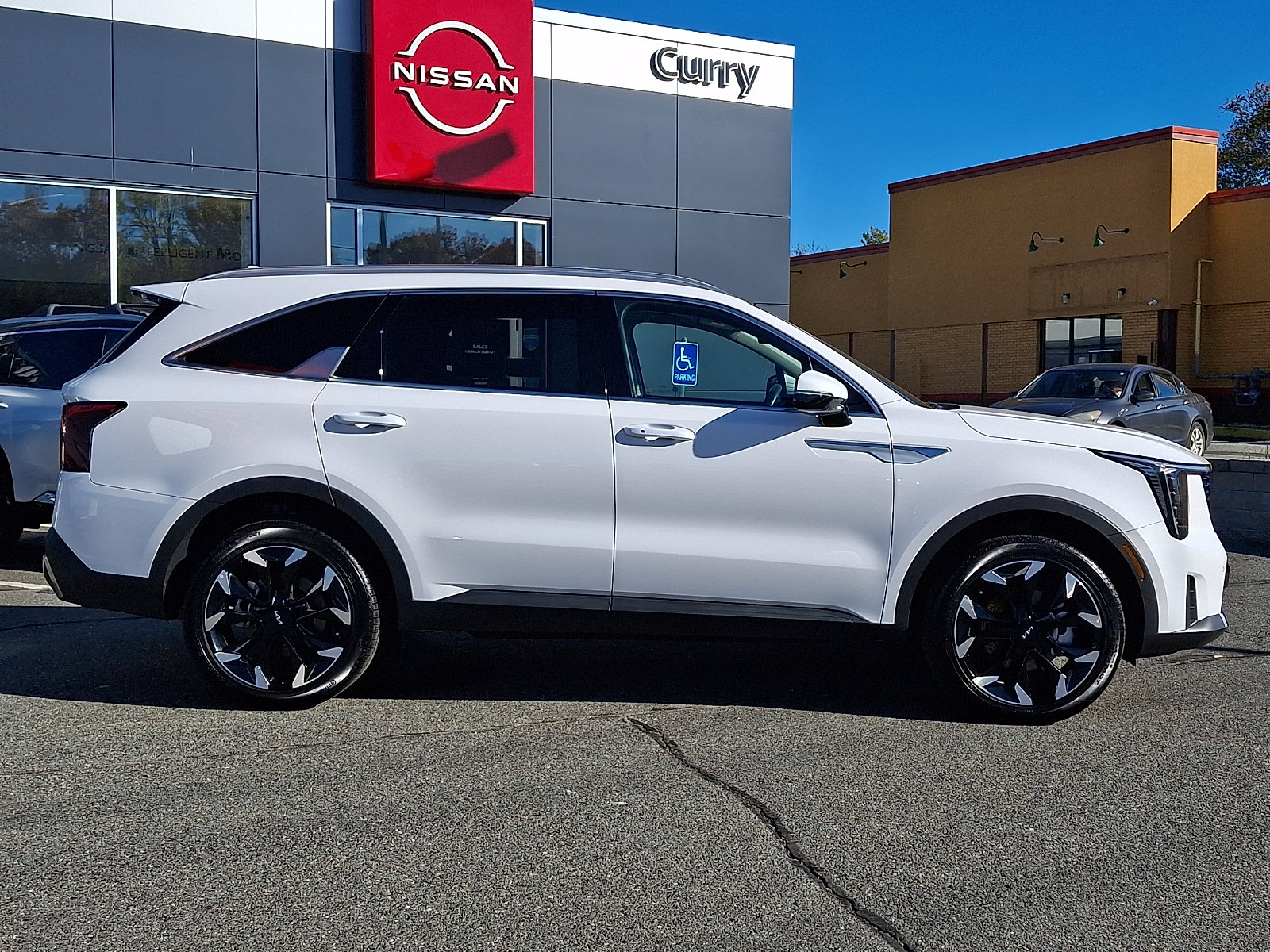 Used 2025 Kia Sorento EX w/ Panoramic Sunroof Package AWD/4WD image 8