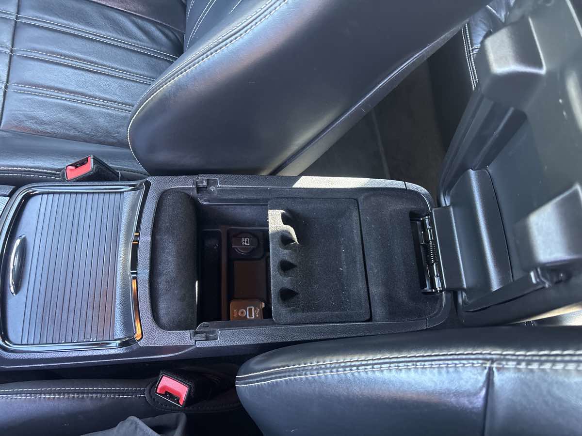 Used 2014 Chrysler 300 S w/ Light Group image 17