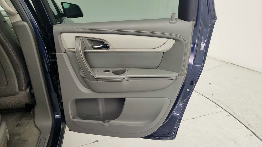 Used 2015 Chevrolet Traverse LS FWD image 33