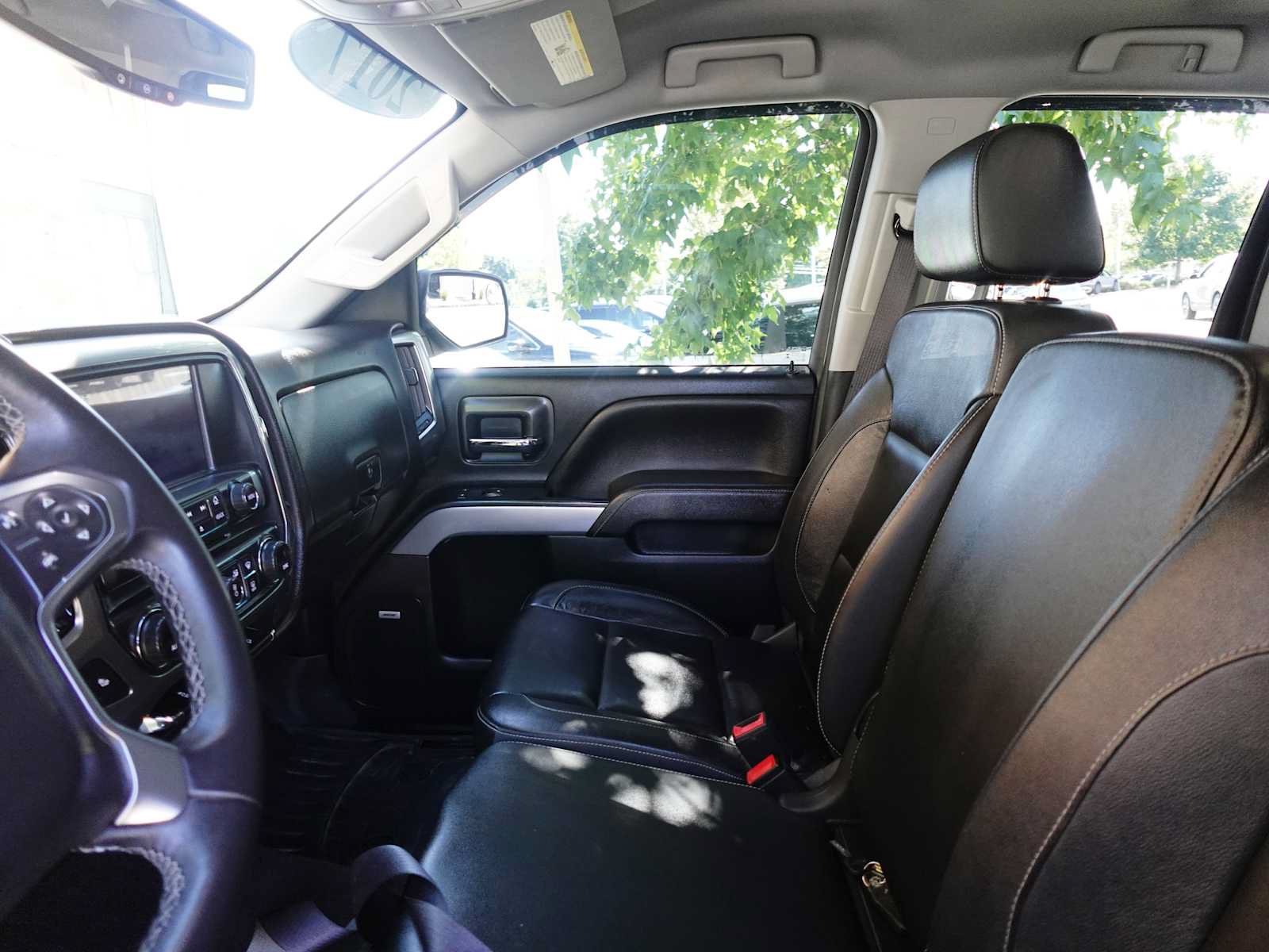 Used 2017 Chevrolet Silverado 1500 LT w/ Redline Edition AWD/4WD image 14