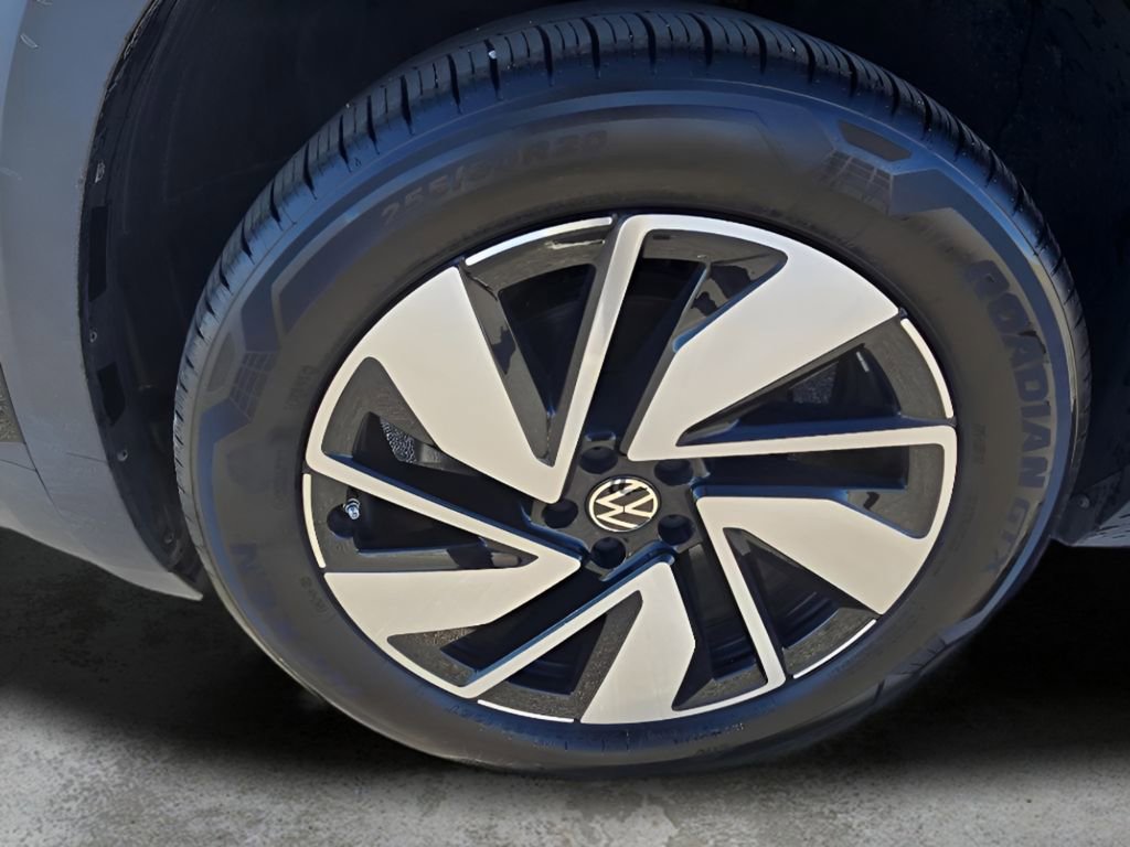 Used 2025 Volkswagen Atlas SE image 9