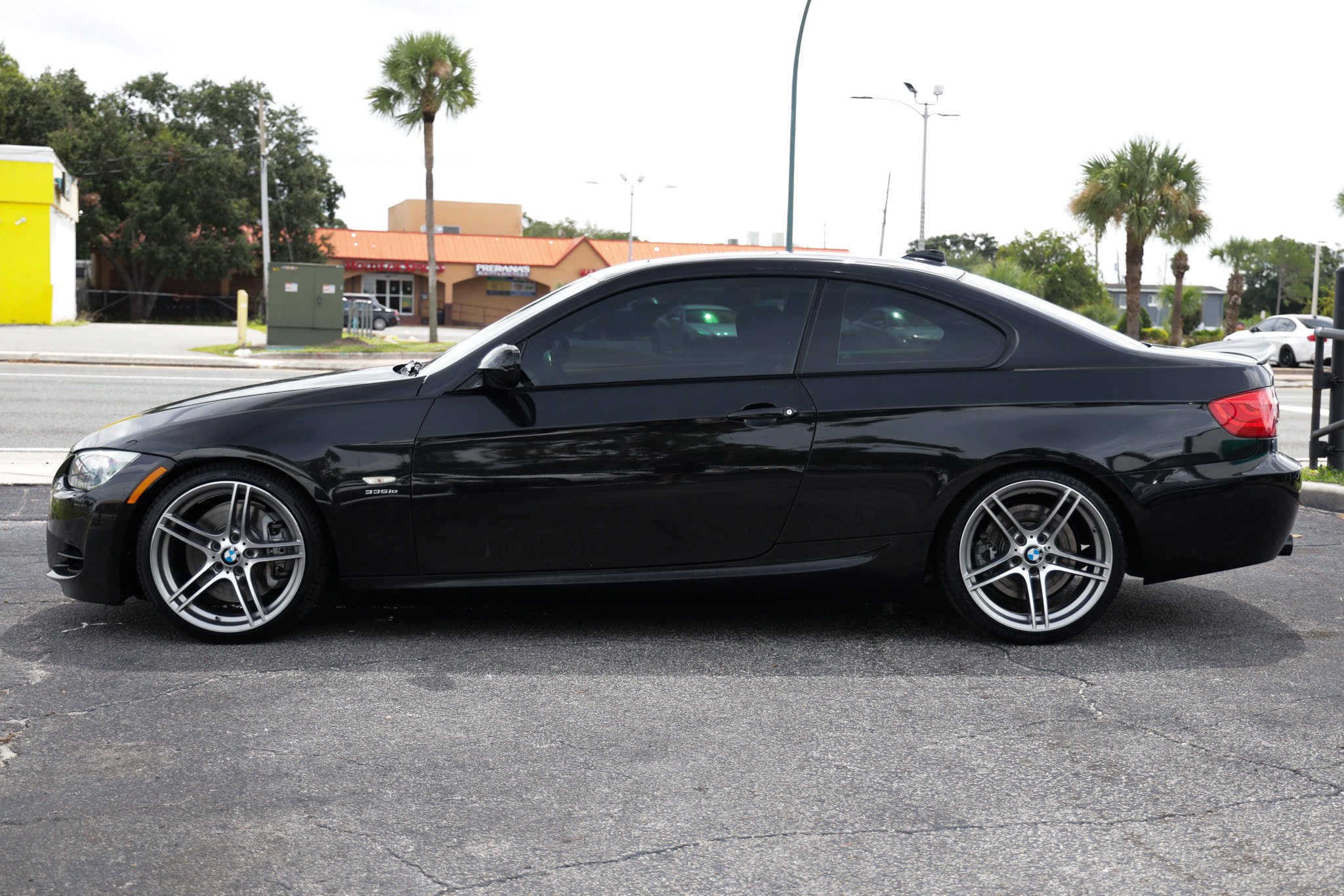 Used 2013 BMW 335is Coupe RWD image 4