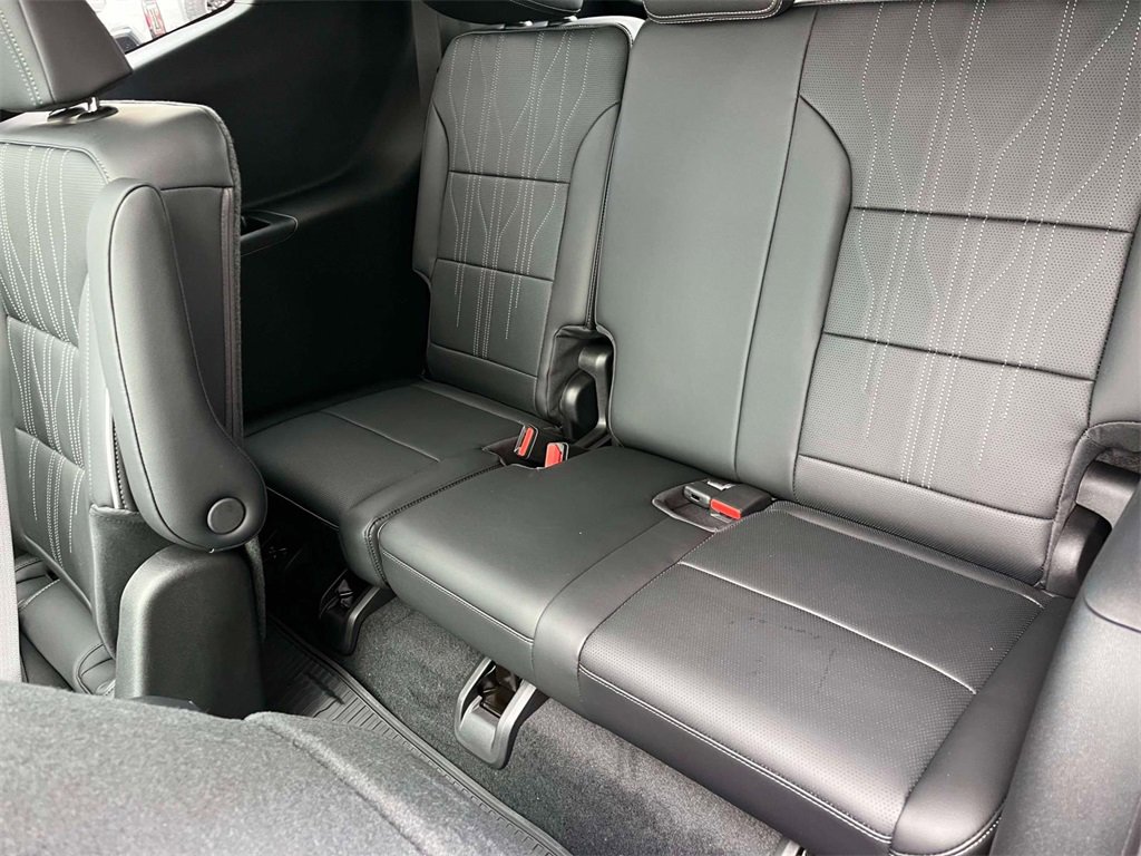 New 2026 Buick Enclave Avenir w/ Super Cruise Package image 17