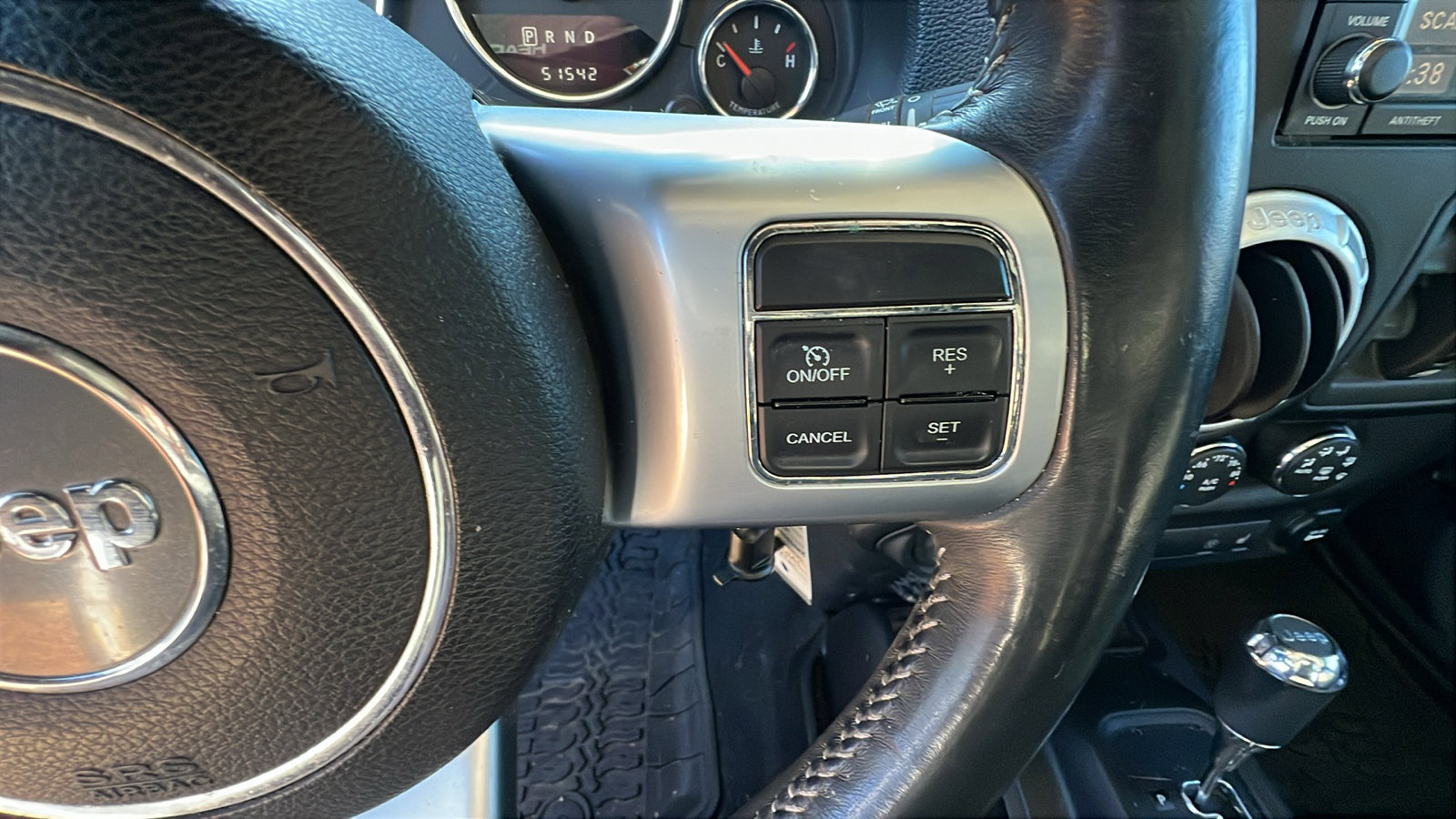 Used 2014 Jeep Wrangler Unlimited Rubicon image 27