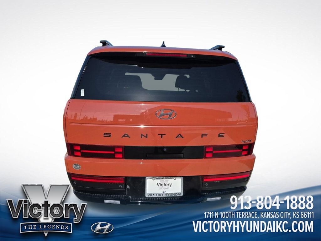 Used 2025 Hyundai Santa Fe Calligraphy FWD image 4