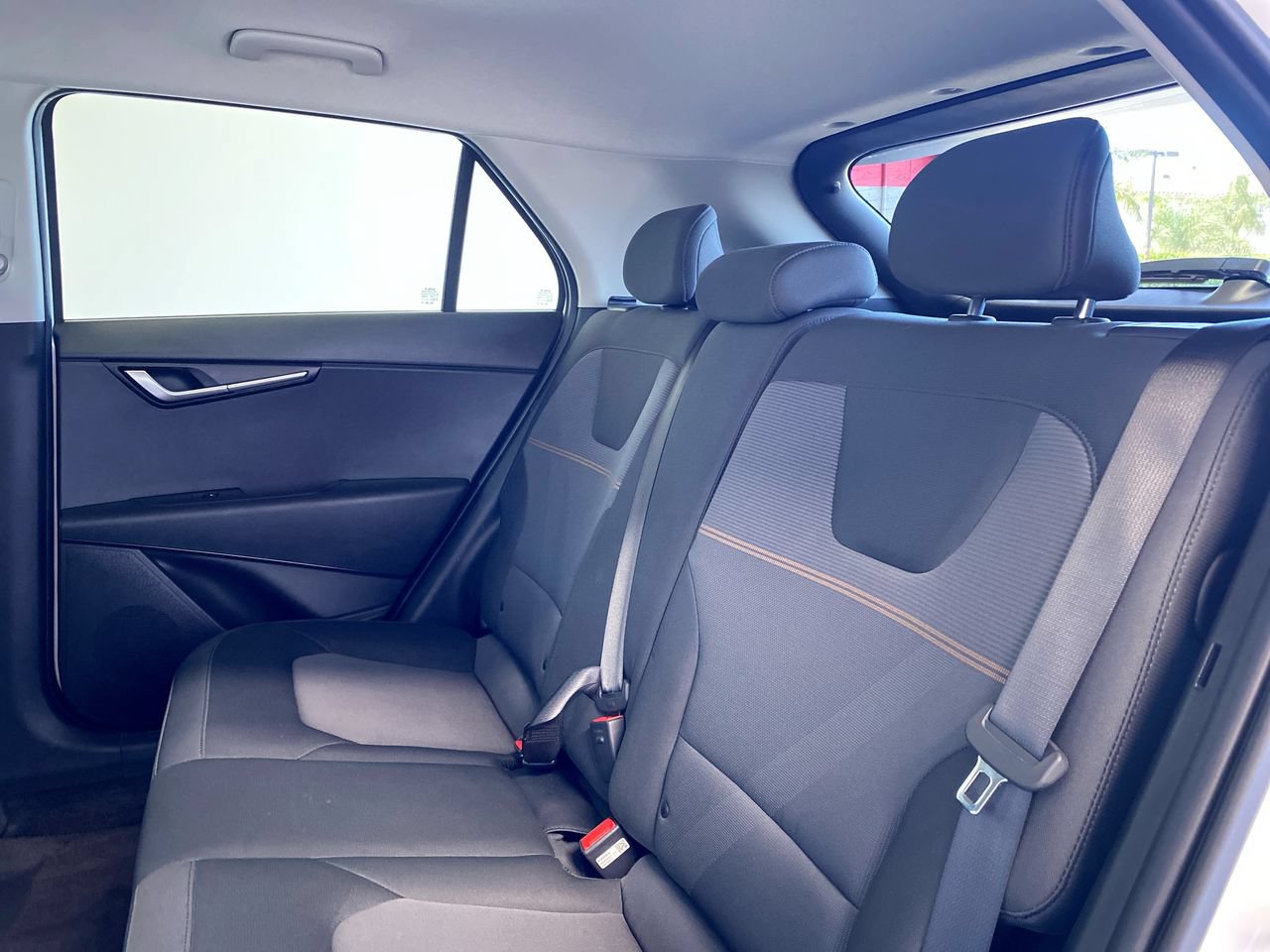 Certified 2025 Kia Niro LX FWD image 33