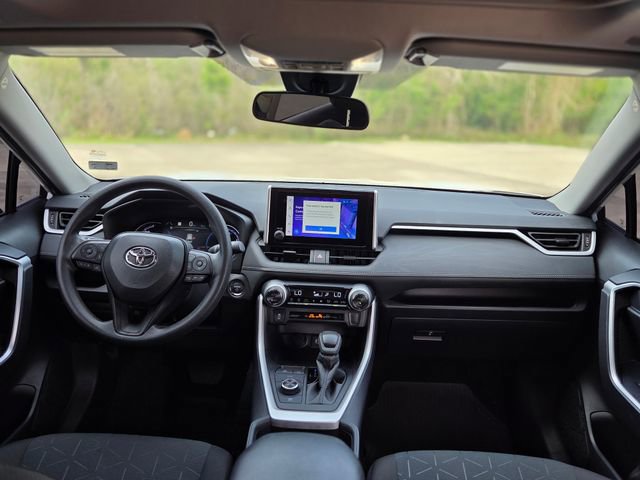 Used 2025 Toyota RAV4 XLE w/ Convenience Package image 19