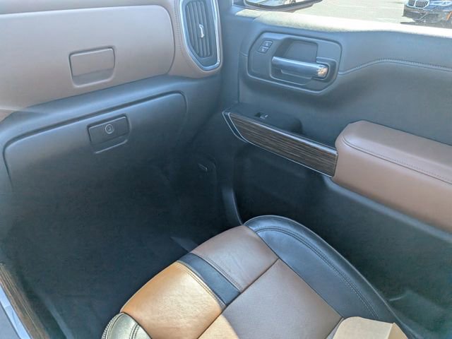 Used 2022 Chevrolet Silverado 1500 High Country w/ Technology Package image 17