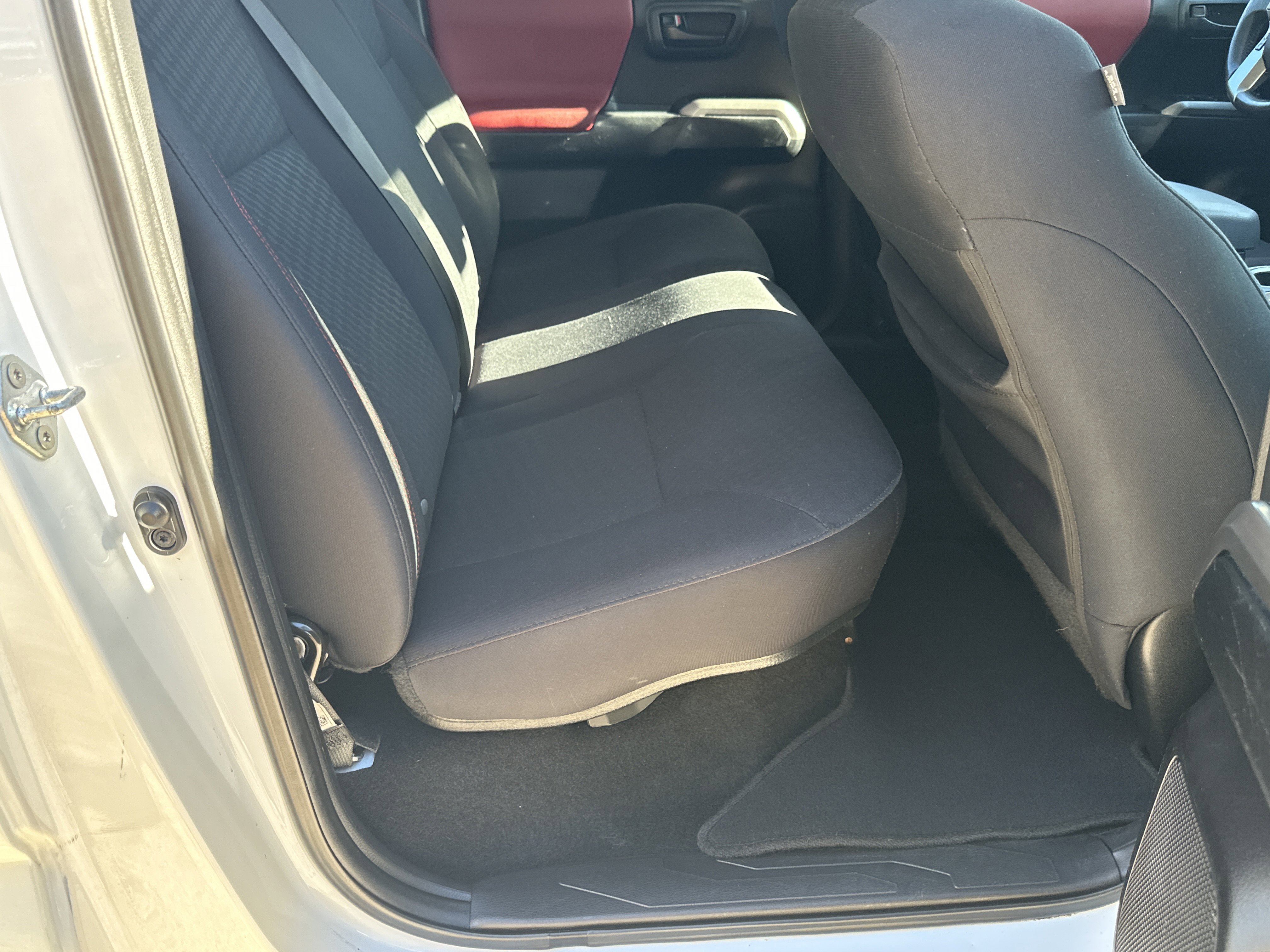 Used 2022 Toyota Tacoma SR5 image 15