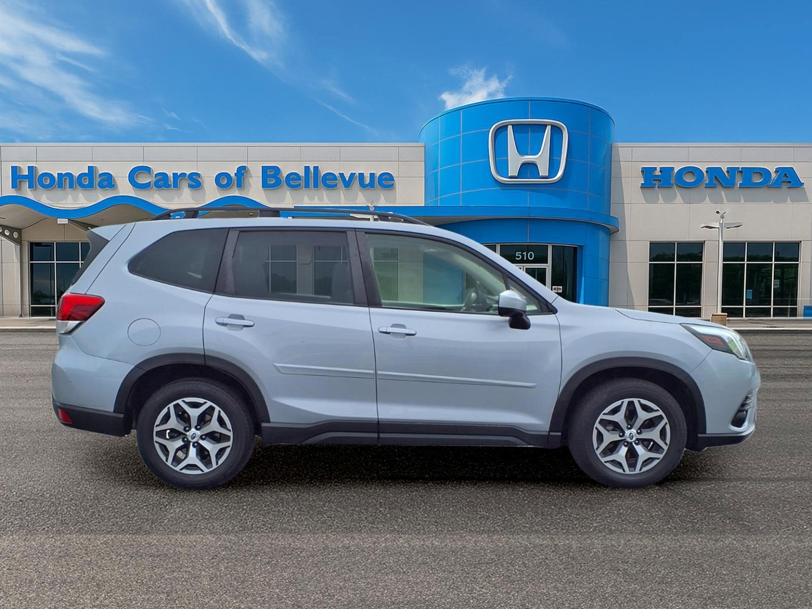 Used 2022 Subaru Forester Premium AWD/4WD image 8