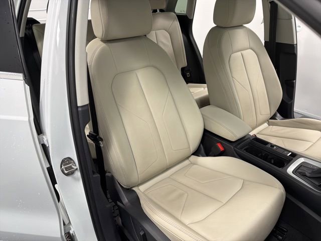 Used 2022 Audi Q3 2.0T Premium Plus w/ Premium Plus Package image 18