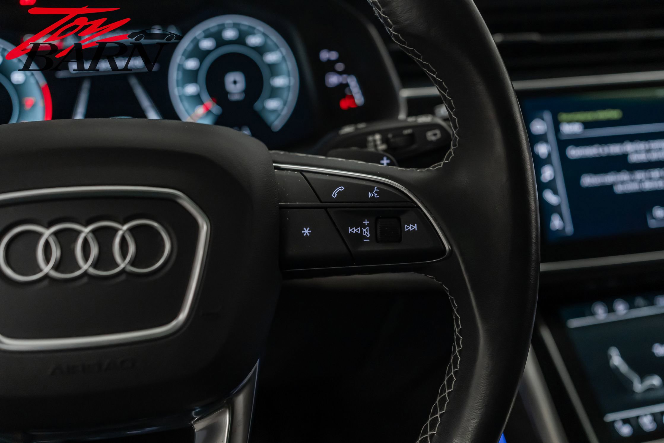 Used 2023 Audi Q8 Prestige image 30