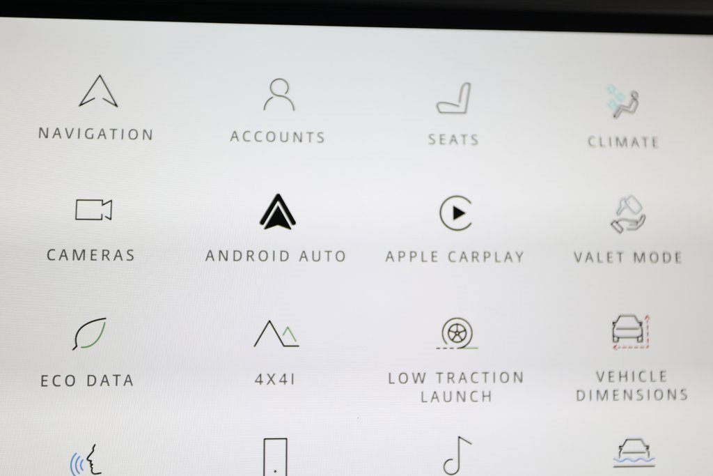 Used 2023 Land Rover Range Rover SE image 30