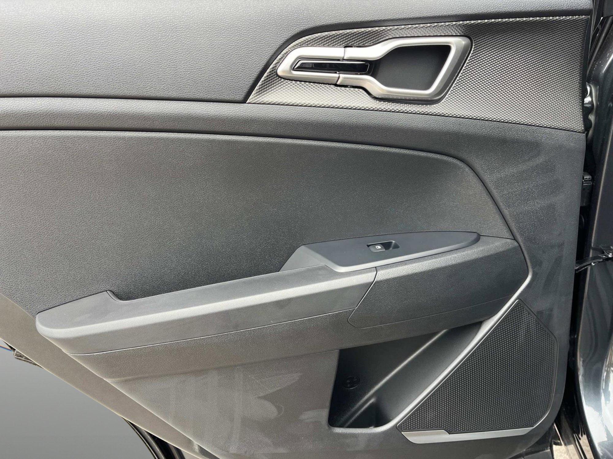 New 2025 Kia Sportage LX image 21