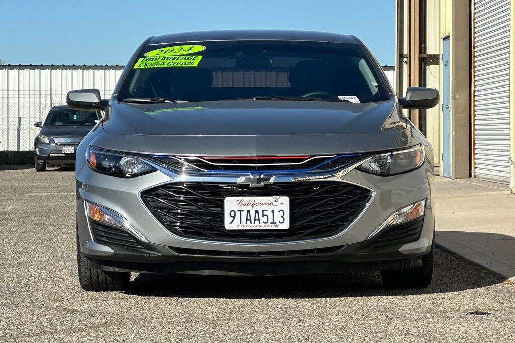 Used 2024 Chevrolet Malibu RS w/ LPO, Floor Liner Package image 9