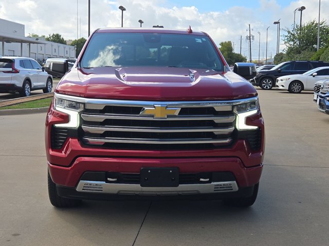 Used 2024 Chevrolet Silverado 1500 High Country w/ High Country Premium Package AWD/4WD image 2