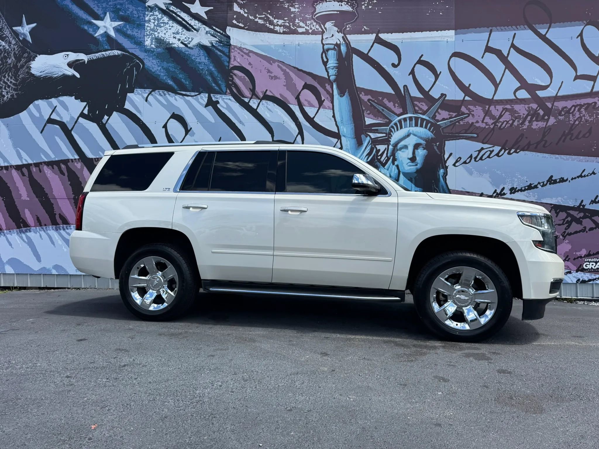 Used 2015 Chevrolet Tahoe LTZ RWD image 1