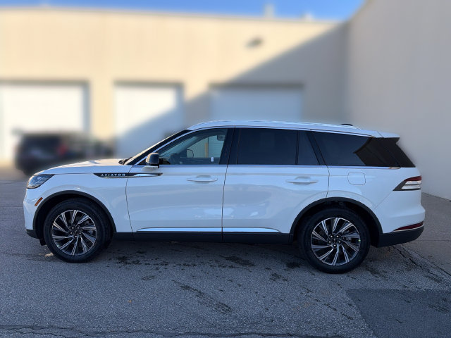New 2027 Lincoln Aviator AWD image 10