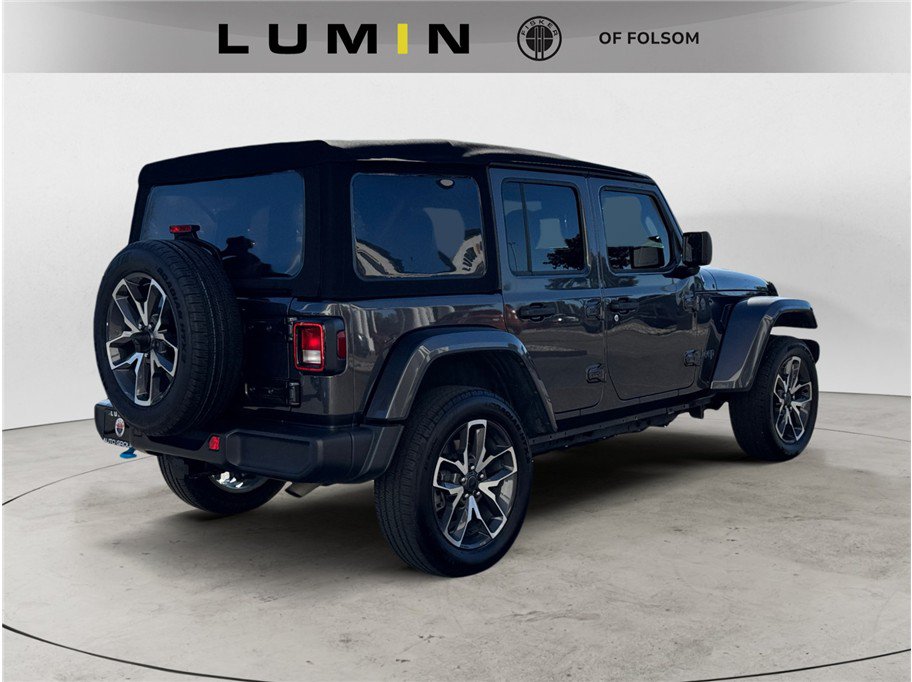 Used 2024 Jeep Wrangler Unlimited AWD/4WD image 5