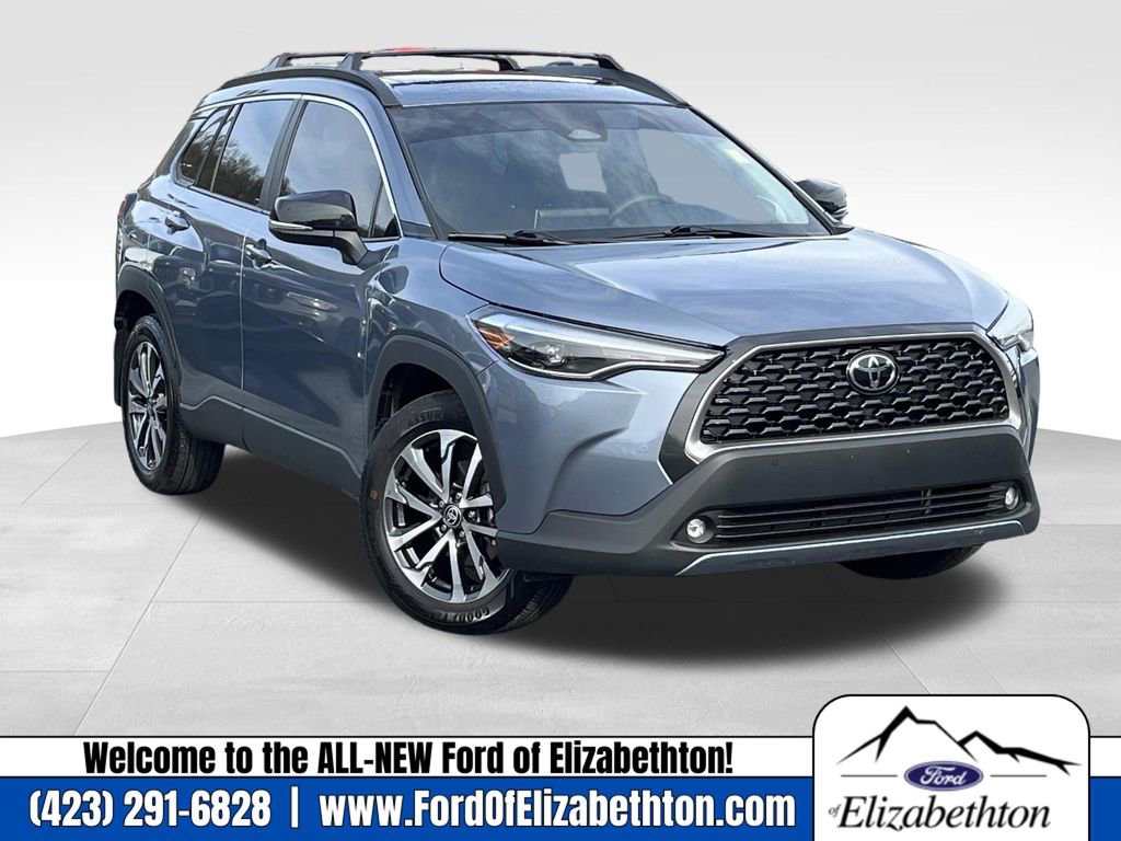 Used 2025 Toyota Corolla Cross XLE w/ Convenience Package