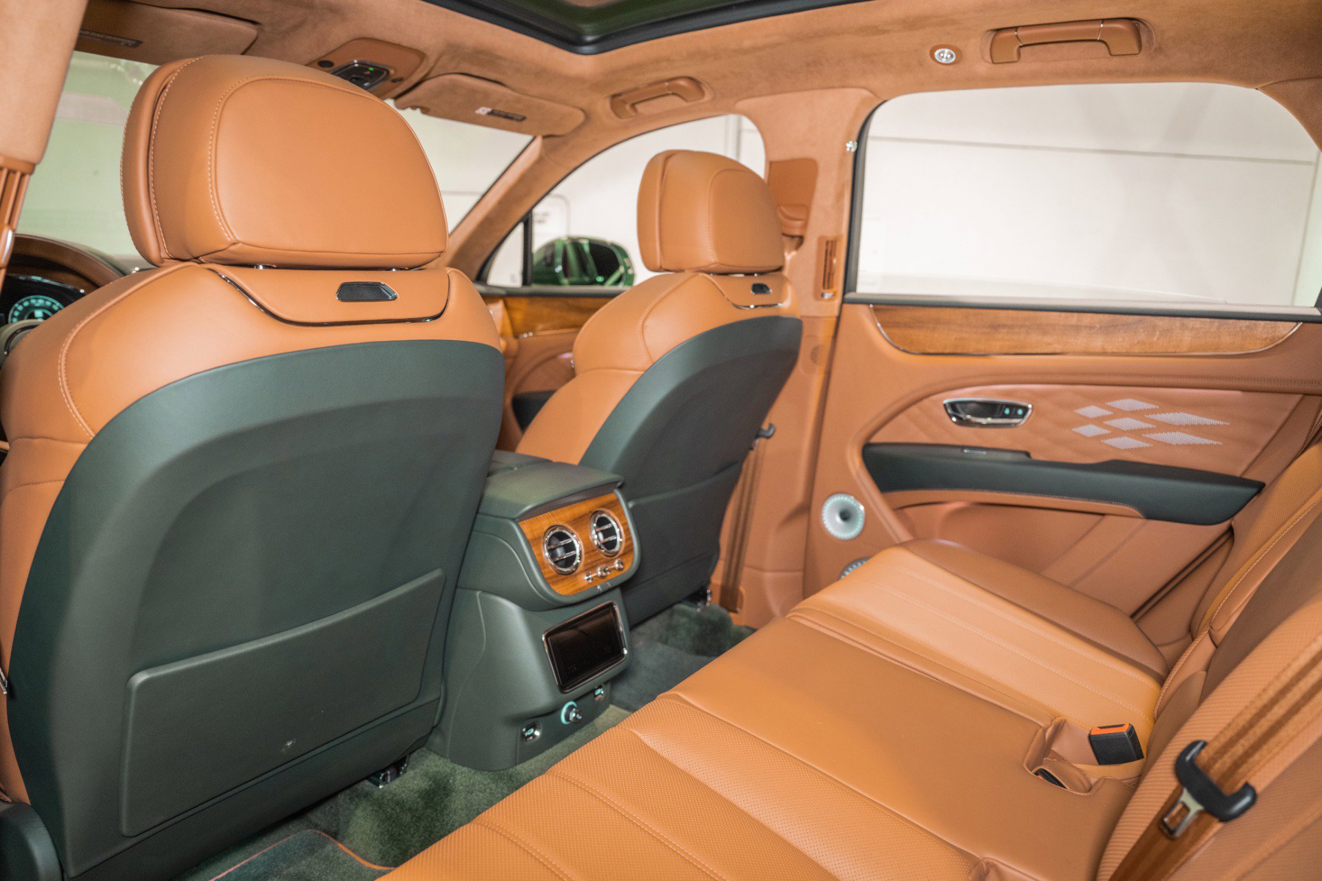 New 2025 Bentley Bentayga image 21