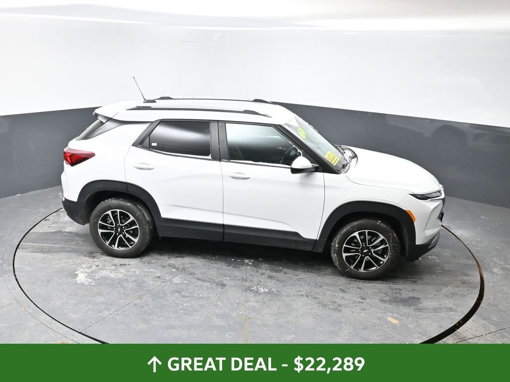 Used 2025 Chevrolet TrailBlazer LT w/ Driver Confidence Package image 37