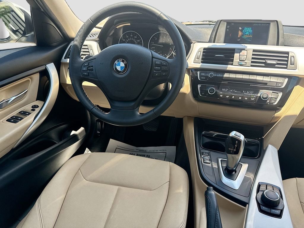 Used 2018 BMW 320i Sedan RWD image 28