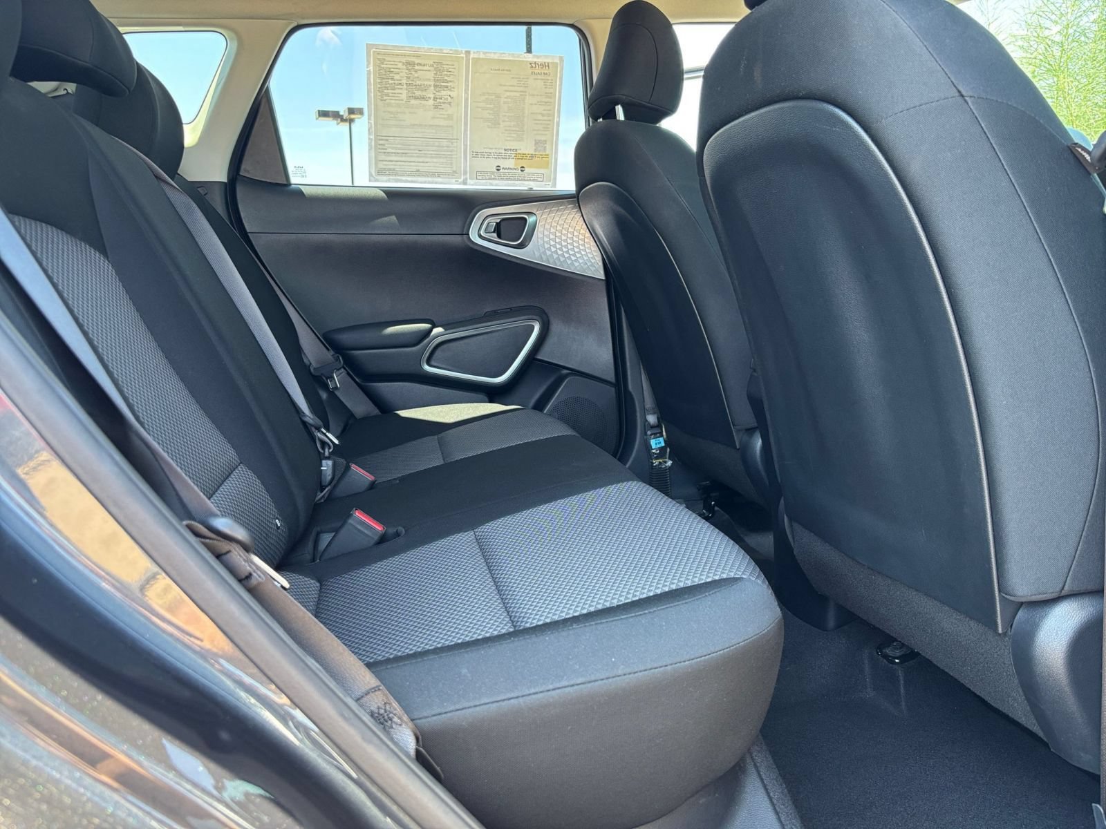 Used 2025 Kia Soul LX w/ LX Technology Package FWD image 19
