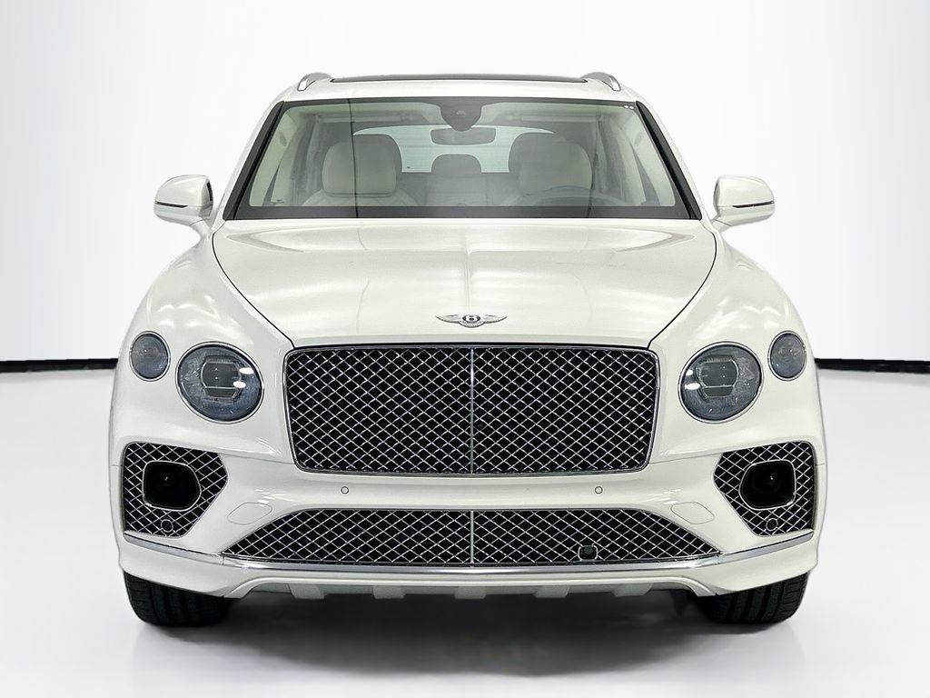 Used 2022 Bentley Bentayga image 2