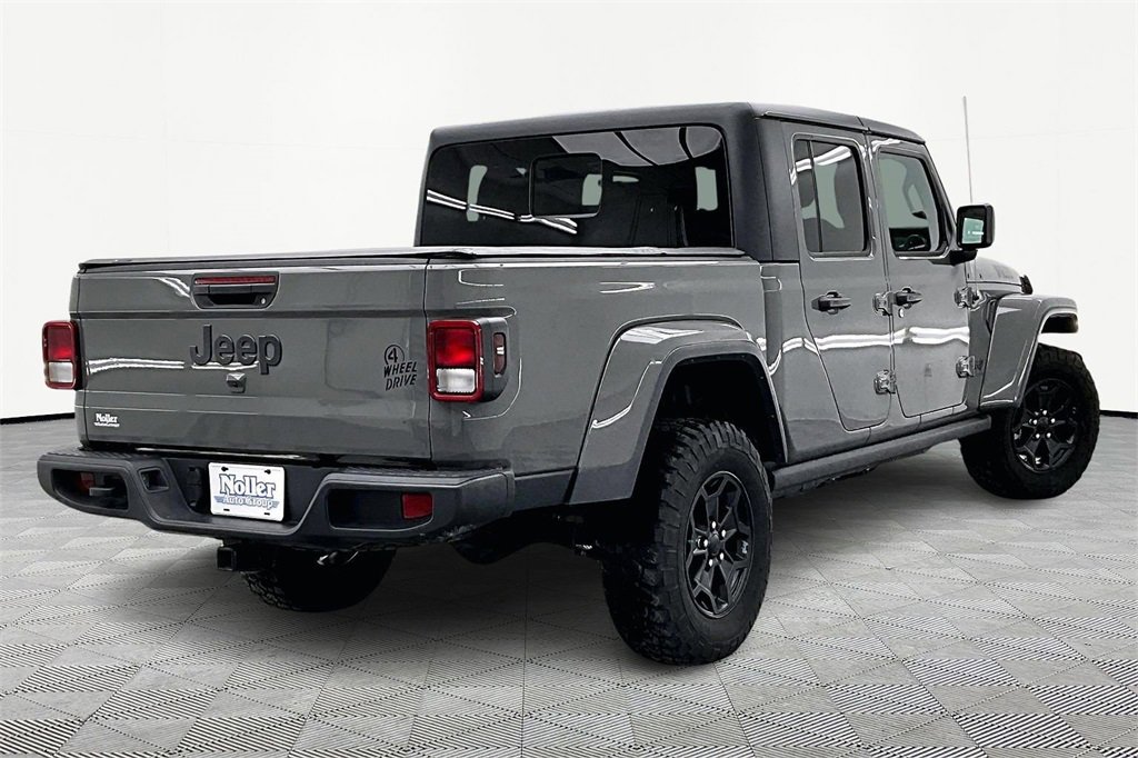 Used 2022 Jeep Gladiator Willys image 2