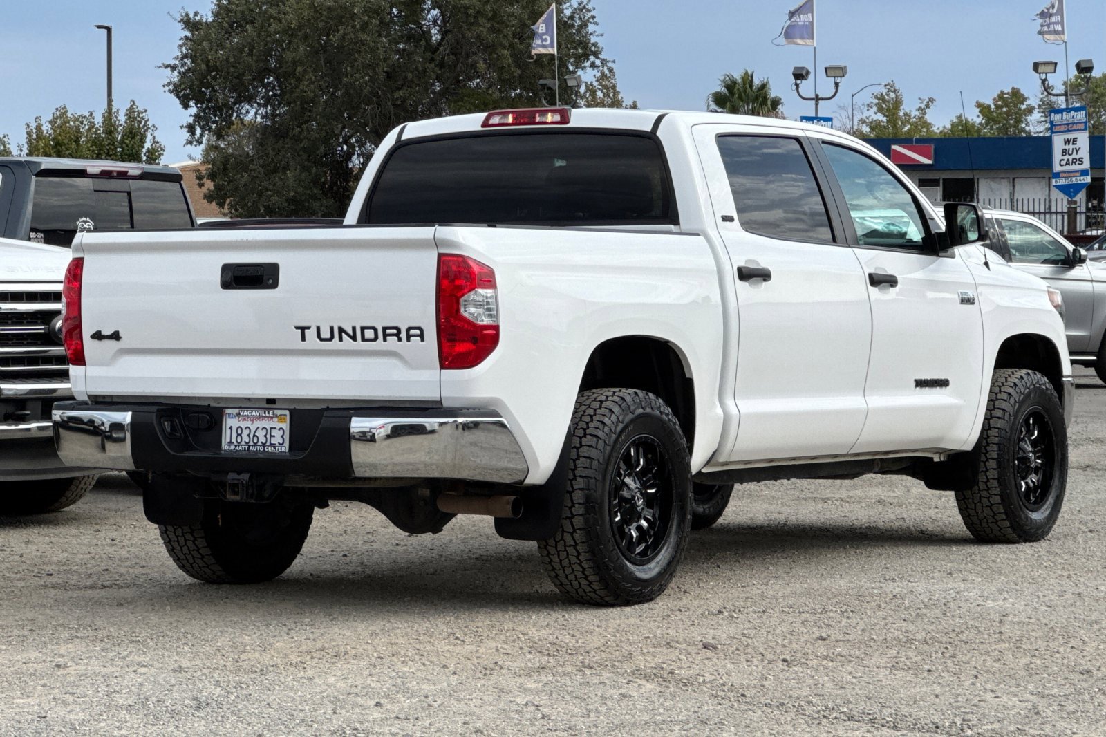 Used 2018 Toyota Tundra SR5 w/ SR5 Upgrade Package image 4