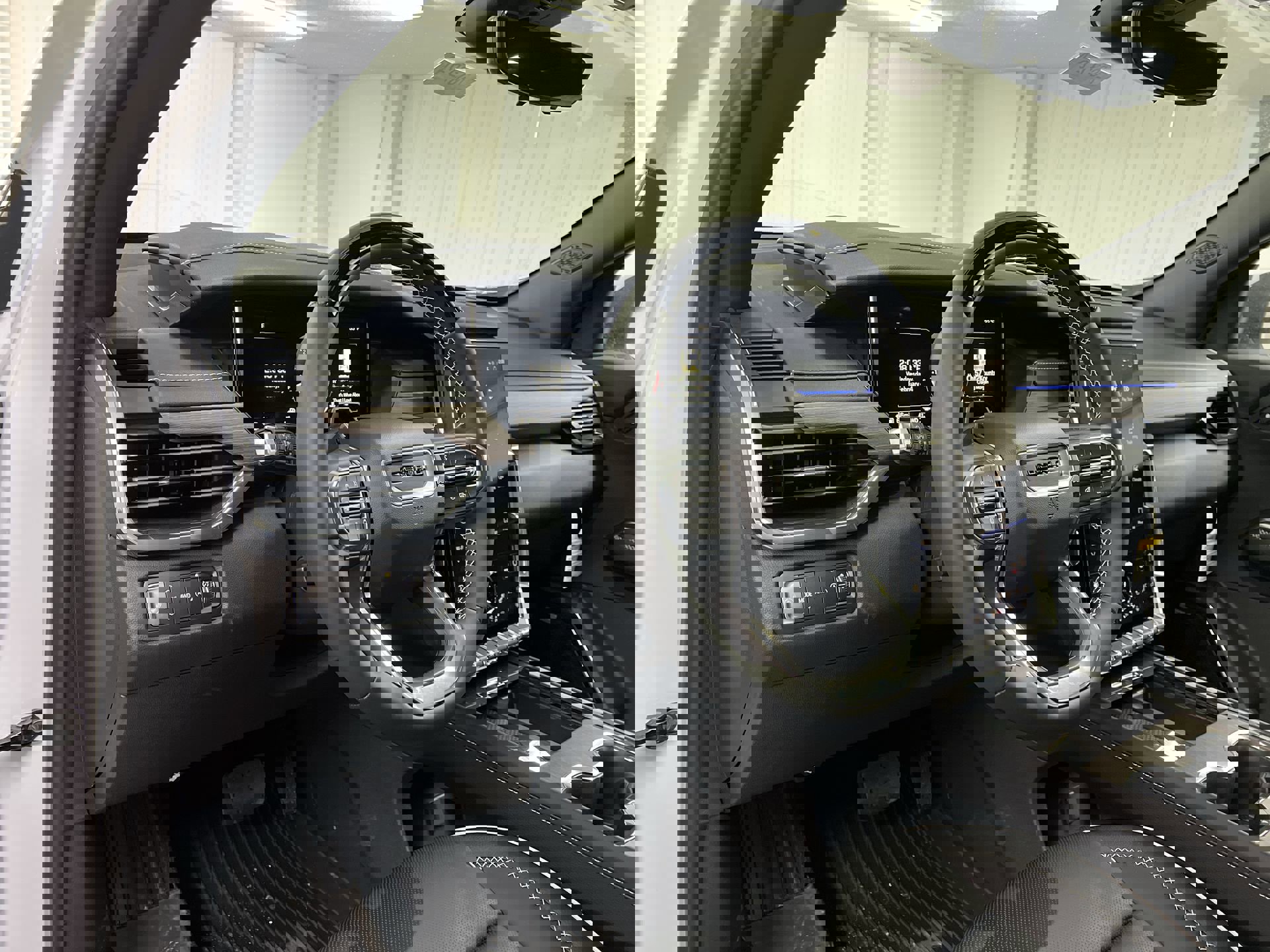 New 2026 GMC Acadia Denali w/ Super Cruise Package AWD/4WD image 46