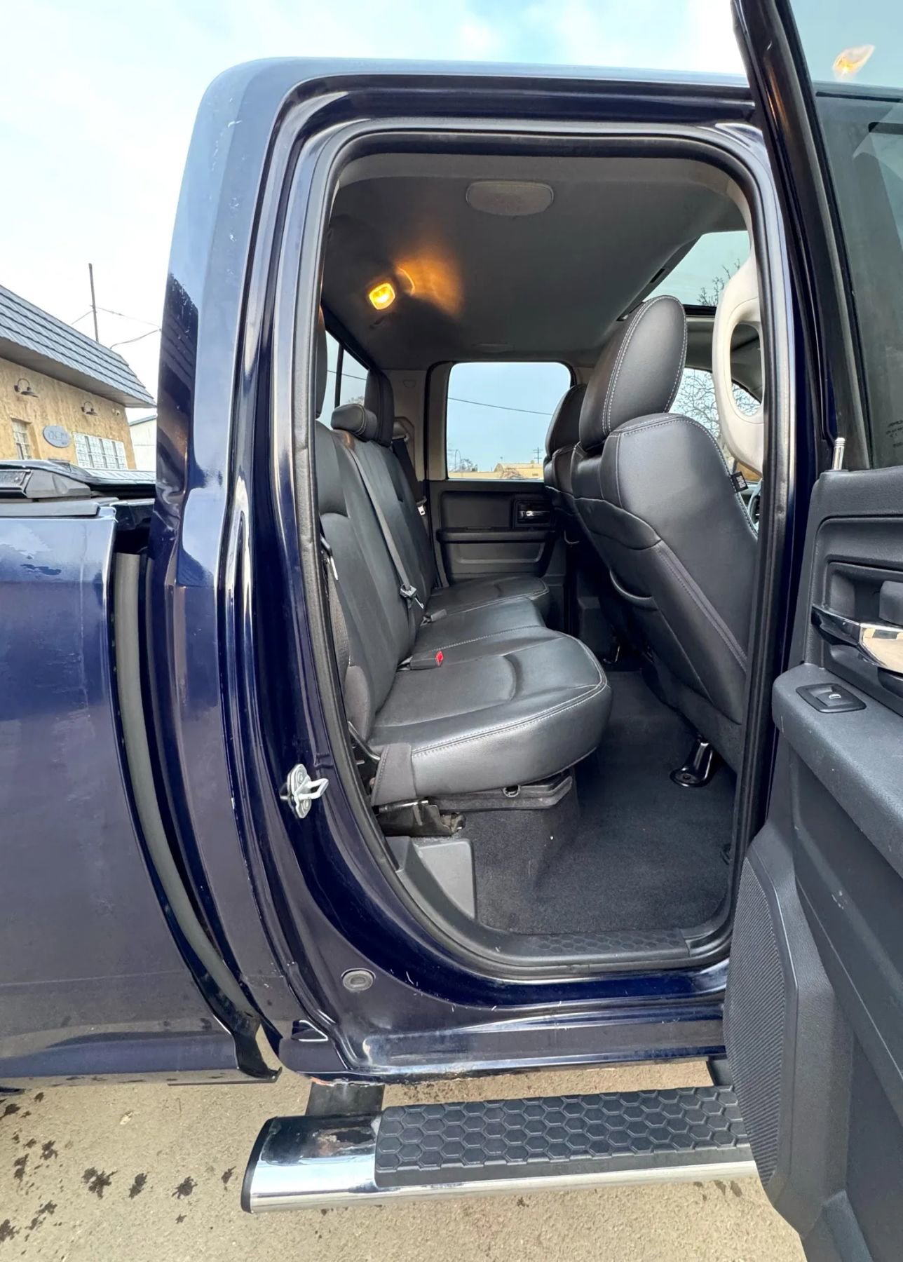 Used 2012 RAM 1500 Laramie image 12