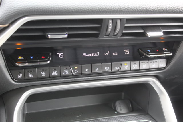 New 2026 MAZDA CX-90 Plug-In Hybrid w/Premium Sport AWD/4WD image 23