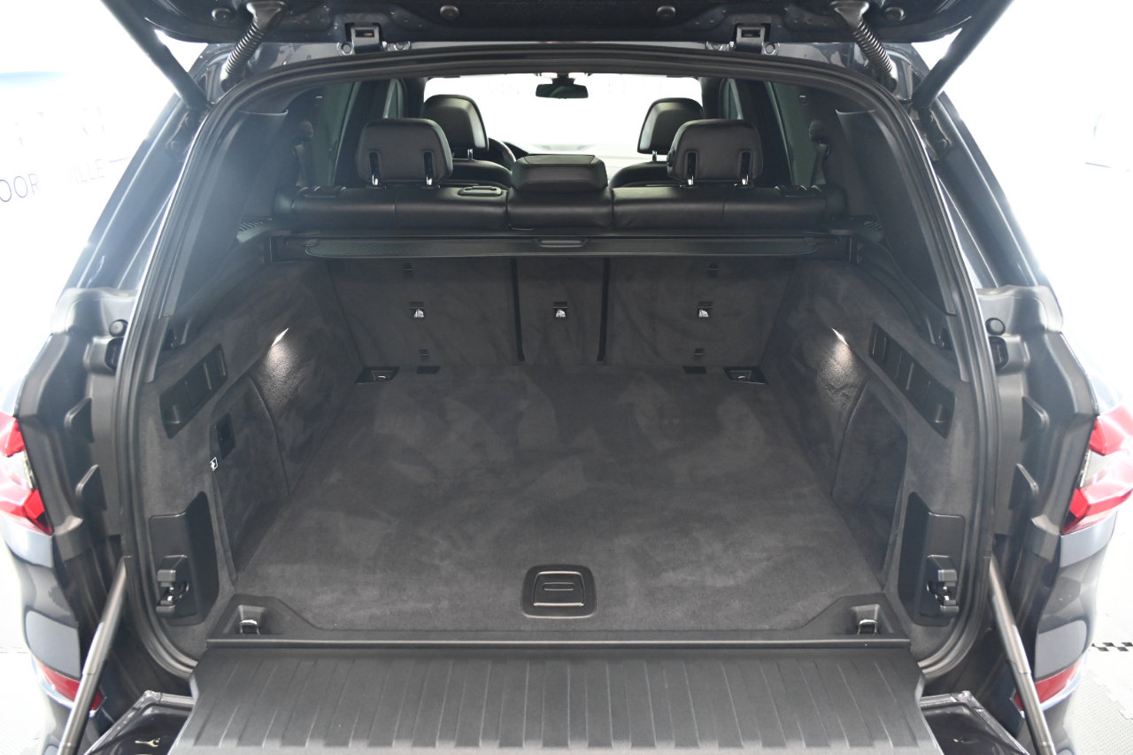 Used 2020 BMW X5 M50i w/ Premium Package image 47