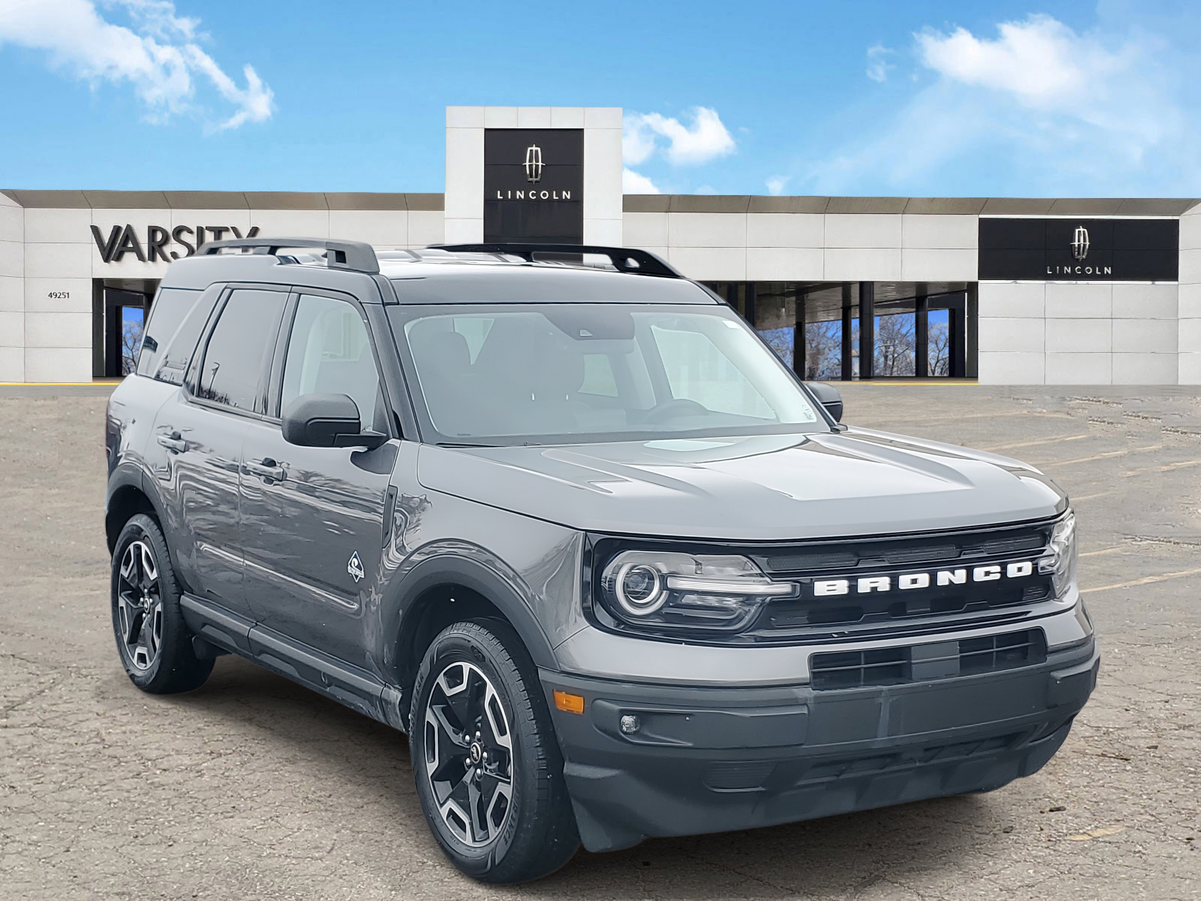 Used 2023 Ford Bronco Sport Outer Banks w/ Tech Package image 1