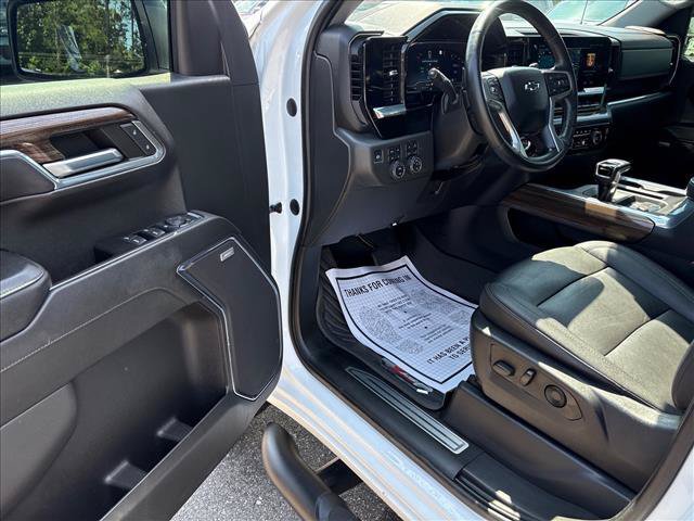Certified 2023 Chevrolet Silverado 1500 LT Trail Boss w/ Convenience Package II AWD/4WD image 11