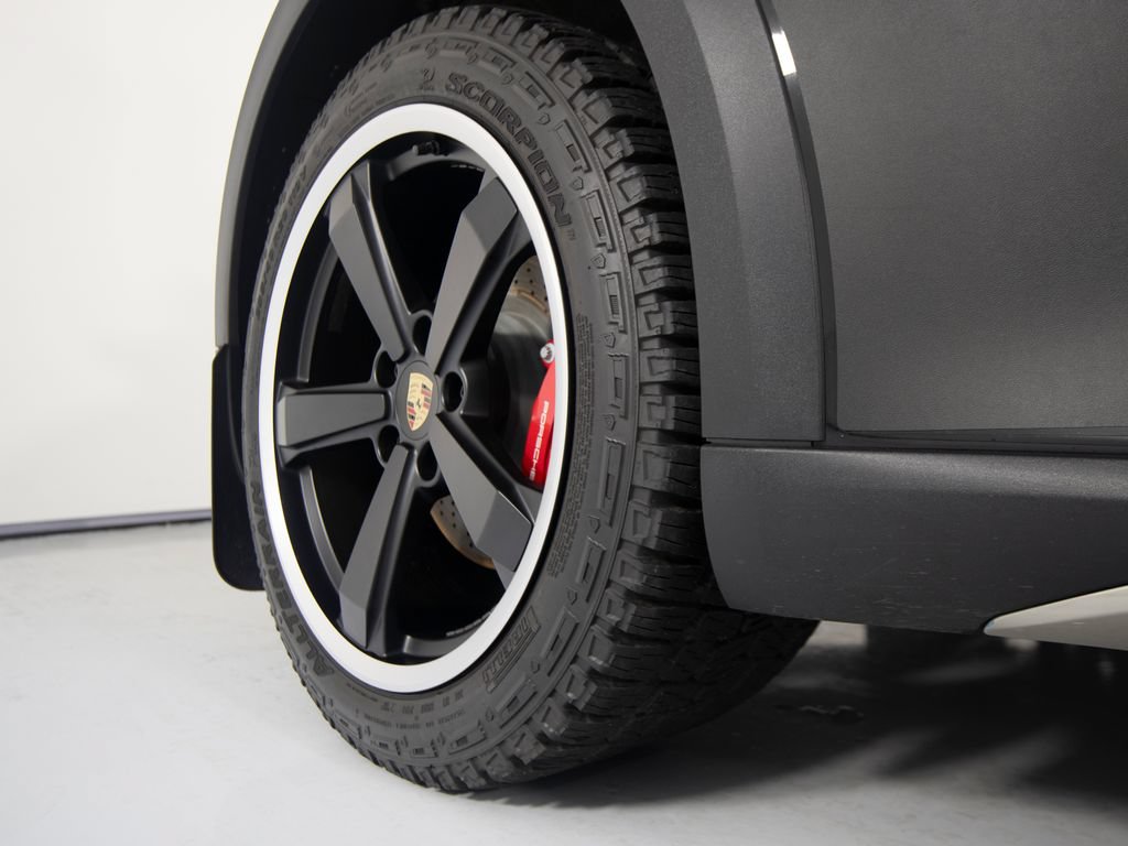 Certified 2023 Porsche 911 Dakar AWD/4WD image 49