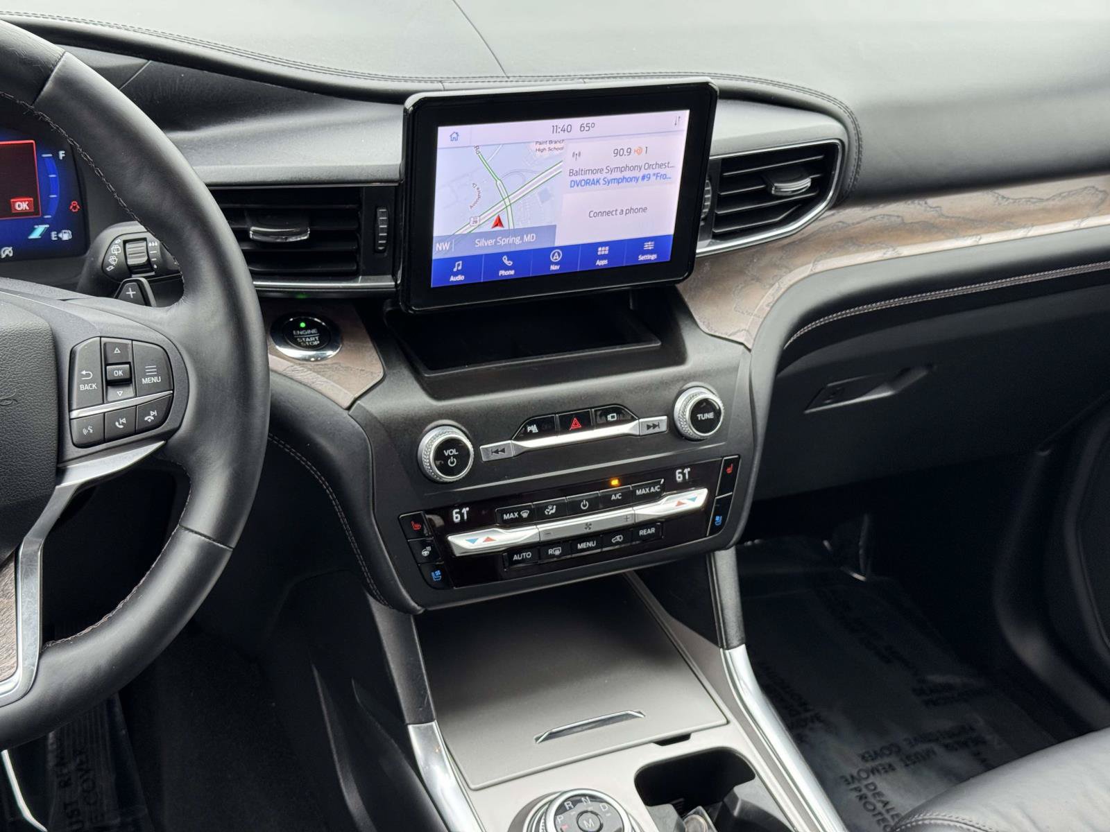 Used 2020 Ford Explorer Platinum AWD/4WD image 3