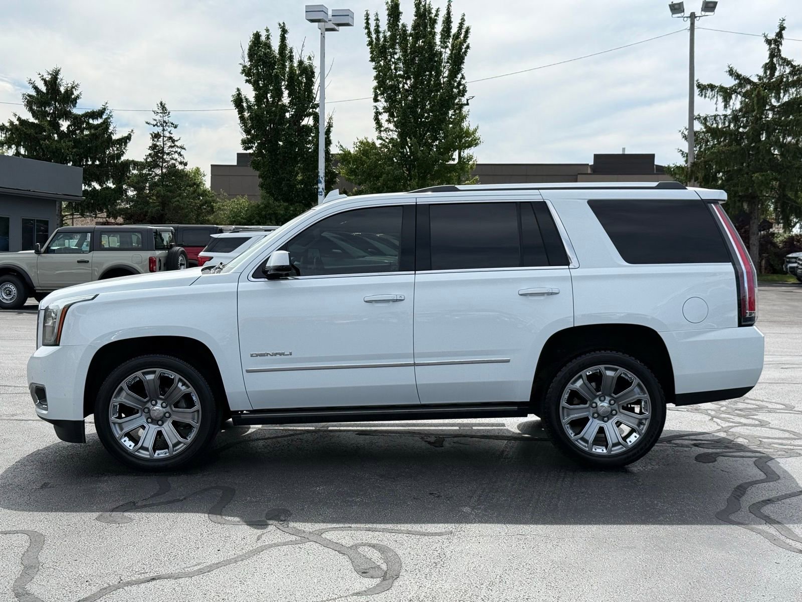 Used 2017 GMC Yukon Denali w/ Open Road Package RWD image 7