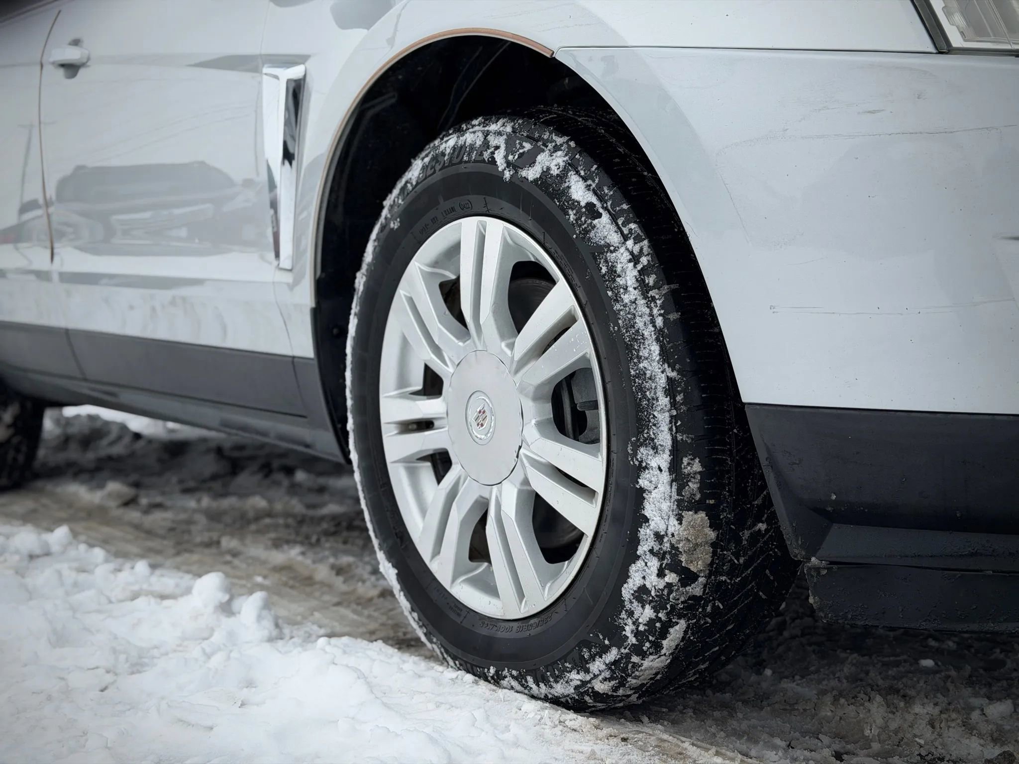 Used 2013 Cadillac SRX Luxury image 21