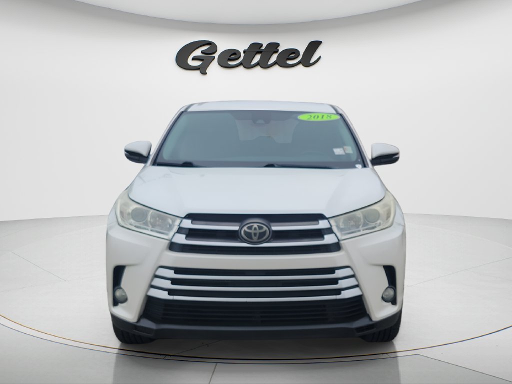 Used 2018 Toyota Highlander Plus FWD image 2