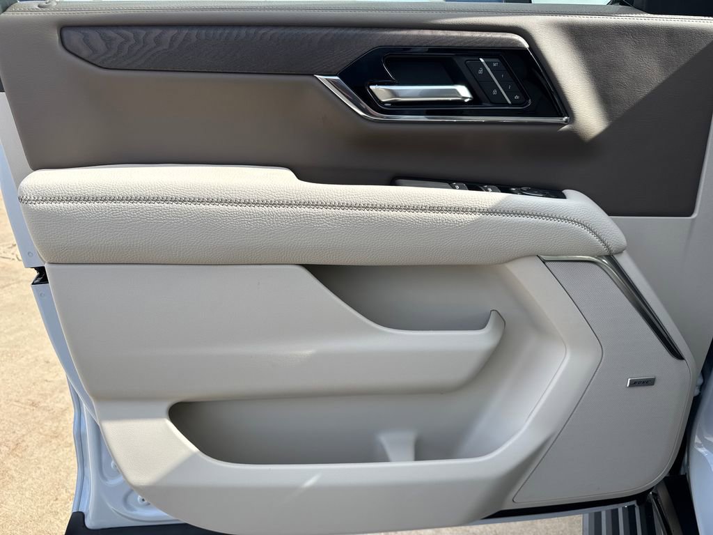 New 2026 GMC Yukon XL Denali AWD/4WD image 17