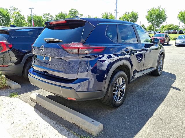 Used 2026 Nissan Rogue SV AWD/4WD image 4