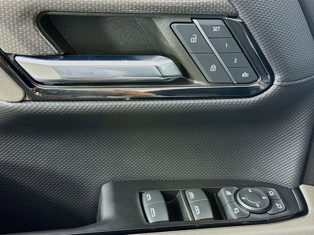 Used 2024 Chevrolet Silverado 1500 ZR2 w/ Technology Package image 20